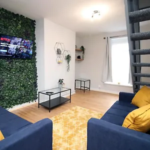 Styling! - Tv In Every Bedroom! Swansea